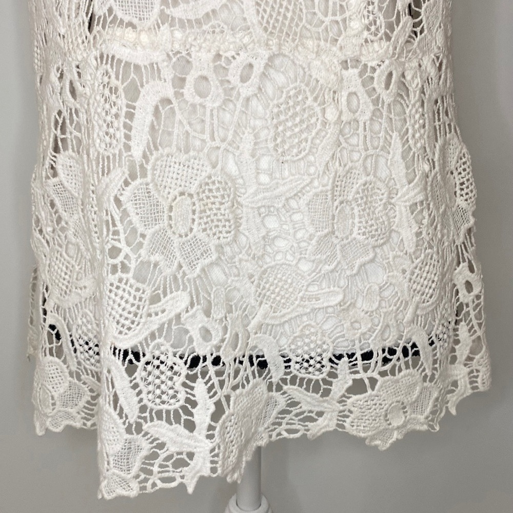 Cabi Sleeveless Needle Lace Floral Top Style 800 - Picture 5 of 11